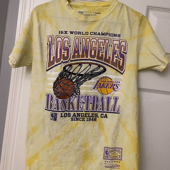 Pacsun Mitchell & Ness Lakers T-shirt - Picture 2 of 4